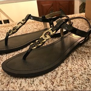 Guess T strap sandle